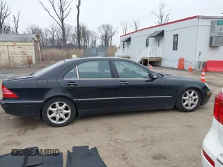 2005 Mercedes-Benz S-Class 4.3L with VIN WDBNG83J15A442273, listed as a IAAI auction lot 41556519 with 222,481 mi miles. Bid and sale history available at carsss.com. Image 13.