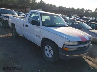 2000 Chevrolet Silverado 1500 with VIN 1GCEC14V3YE295652, listed as a IAAI auction lot 41270896 with 315,276 mi miles. Bid and sale history available at carsss.com. Image 1.