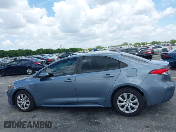 2020 Toyota Corolla LE with VIN 5YFEPRAE2LP070450, listed as a IAAI auction lot 40061850 with 62,850 mi miles. Bid and sale history available at carsss.com. Image 15.
