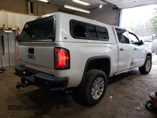 2017 GMC Sierra 1500 SLT z VIN 3GTU2NEC5HG110903, wystawiony jako Copart lot #52779405 z przebiegiem 85 528 mil mil oraz Szkoda całkowita • Salvage title. Historia ofert i sprzedaży dostępna na DreamBid. Obrazek 3.