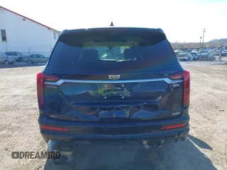 2021 Cadillac XT6 Premium Luxury z VIN 1GYKPDRS8MZ175544, wystawiony jako IAAI lot #41591775 z przebiegiem 39 290 mil mil oraz . Historia ofert i sprzedaży dostępna na DreamBid. Obrazek 16.