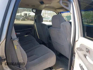 2003 Chevrolet Tahoe LS z VIN 1GNEK13T13J144304, wystawiony jako IAAI lot #41784000 z przebiegiem 363 478 mil mil oraz . Historia ofert i sprzedaży dostępna na DreamBid. Obrazek 8.