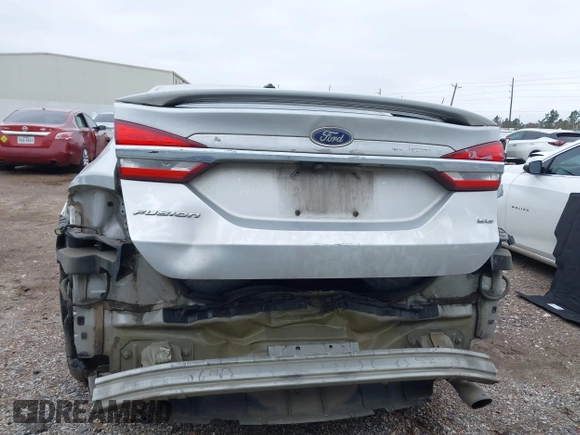 2017 Ford Fusion SE with VIN 3FA6P0H7XHR228435, listed as a IAAI auction lot 41607945 with 139,850 mi miles. Bid and sale history available at carsss.com. Image 6.