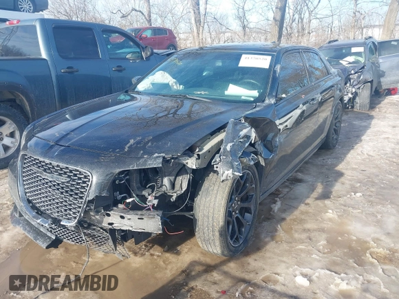 2020 Chrysler 300 S z VIN 2C3CCABT0LH180828, wystawiony jako IAAI lot #41370520 z przebiegiem 47 258 mil mil oraz . Historia ofert i sprzedaży dostępna na DreamBid. Obrazek 17.