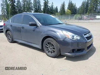 2013 Subaru Legacy 2.5i z VIN 4S3BMAA66D1008299, wystawiony jako IAAI lot #42120277 z przebiegiem 82 651 mil mil oraz . Historia ofert i sprzedaży dostępna na DreamBid. Obrazek 1.