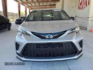 2022 Toyota Sienna XSE z VIN 5TDXSKFCXNS067134, wystawiony jako Copart lot #57658915 z przebiegiem 30 836 mil mil oraz Szkoda całkowita • Salvage title. Historia ofert i sprzedaży dostępna na DreamBid. Obrazek 5.