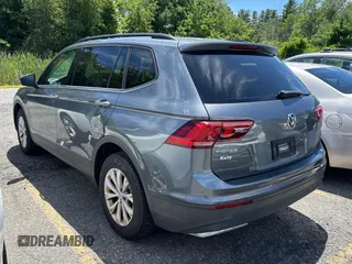 2018 Volkswagen Tiguan S z VIN 3VV0B7AX2JM014870, wystawiony jako Copart lot #65734835 z przebiegiem 118 575 mil mil oraz Czysty tytuł • Clean title. Historia ofert i sprzedaży dostępna na DreamBid. Obrazek 3.