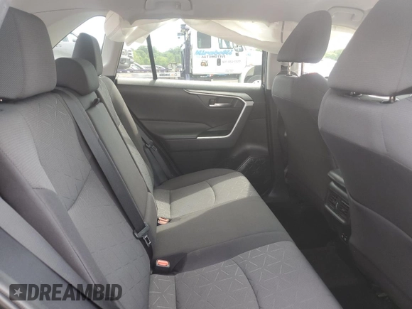 2020 Toyota RAV4 XLE with VIN 2T3P1RFV2LC121388, listed as a Copart auction lot 61336565 with Not provided miles and Salvage title. Bid and sale history available at DreamBid. Image 10.