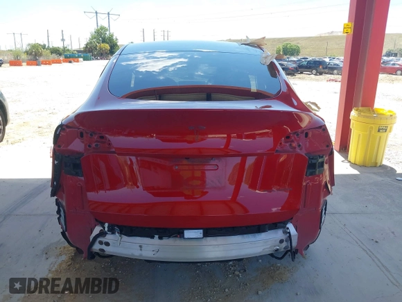 2020 Tesla Model Y Long Range with VIN 5YJYGDEE0LF029496, listed as a IAAI auction lot 41977695 with 47,958 mi miles and . Bid and sale history available at DreamBid. Image 15.