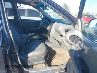 2004 Hyundai Santa Fe GLS with VIN KM8SC73E84U838268, listed as a IAAI auction lot 42030257 with 160,487 mi miles. Bid and sale history available at carsss.com. Image 5.