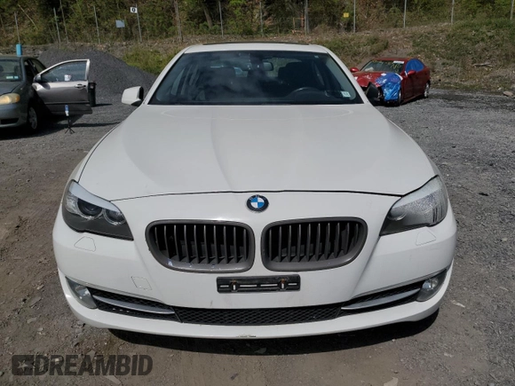 2013 BMW 5 Series 528i xDrive with VIN WBAXH5C55DD107861, listed as a Copart auction lot 55338525 with 91,137 mi miles and Non repairable. Bid and sale history available at DreamBid. Image 5.