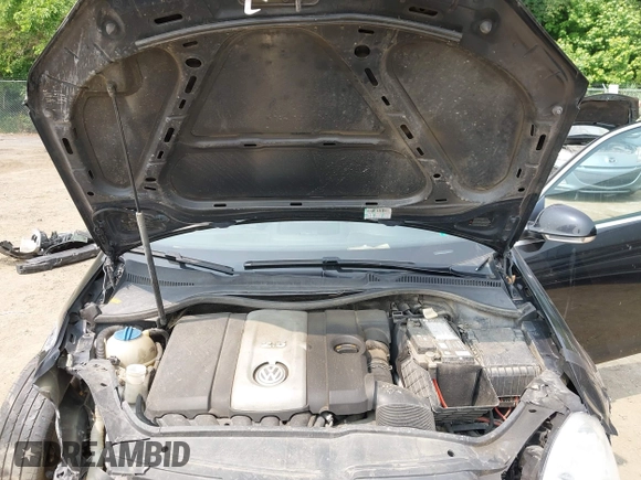 2009 Volkswagen Jetta SE with VIN 3VWRZ71K29M078499, listed as a IAAI auction lot 42399407 with 124,484 mi miles and . Bid and sale history available at DreamBid. Image 10.