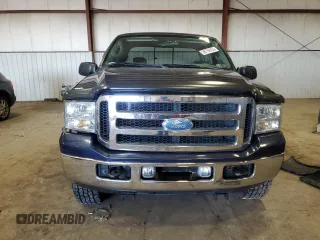 2006 Ford F-350 XL with VIN 1FTWX31P36ED45523, listed as a Copart auction lot 88756555 with 122,702 mi miles and Salvage title. Bid and sale history available at DreamBid. Image 5.