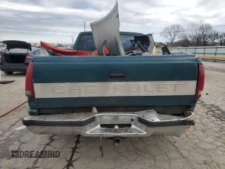1996 Chevrolet Silverado 1500 with VIN 1GCEC14M0TZ106786, listed as a Copart auction lot 43858625 with 213,182 mi miles and Non Repairable. Bid and sale history available at DreamBid. Image 6.