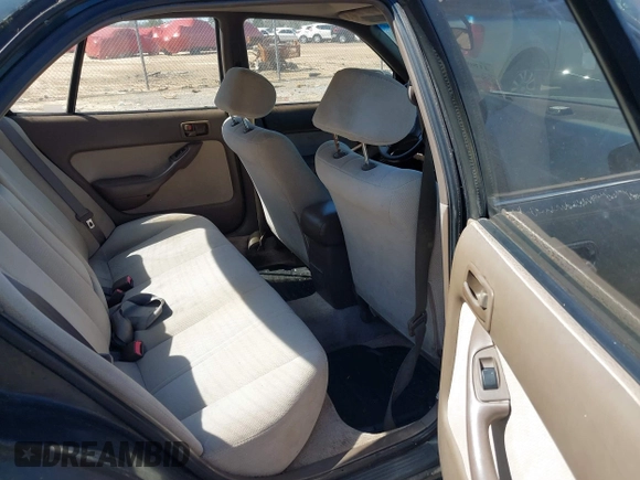 1995 Toyota Camry LE with VIN 4T1GK12E5SU860216, listed as a IAAI auction lot 41803933 with 235,130 mi miles. Bid and sale history available at carsss.com. Image 8.