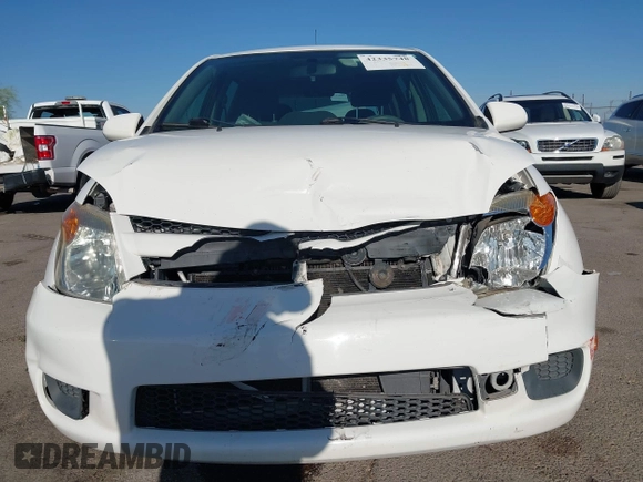 2006 Scion xA z VIN JTKKT624365020332, wystawiony jako IAAI lot #42335748 z przebiegiem 103 621 mil mil oraz . Historia ofert i sprzedaży dostępna na DreamBid. Obrazek 12.