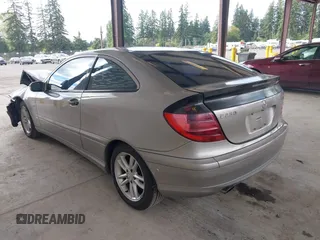 2003 Mercedes-Benz C 230 Kompressor с VIN WDBRN40JX3A510054, выставлен на аукционе IAAI как лот 41787452 с пробегом 237 506 миль миль и . История ставок и продаж доступна на DreamBid. Изображение 3.