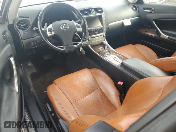 2012 Lexus IS 250 C z VIN JTHFF2C24C2523806, wystawiony jako Copart lot #87842305 z przebiegiem Nie podano mil oraz Czysty tytuł • Clean title. Historia ofert i sprzedaży dostępna na DreamBid. Obrazek 8.