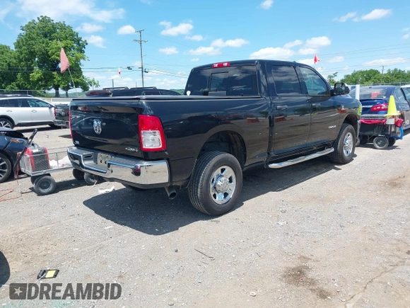 2019 Ram 2500 Tradesman with VIN 3C6UR5CL7KG552062, listed as a IAAI auction lot 42253889 with 56,067 mi miles and . Bid and sale history available at DreamBid. Image 4.