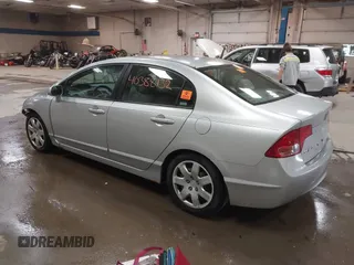 2006 Honda Civic LX z VIN 1HGFA16596L084828, wystawiony jako IAAI lot #40388132 z przebiegiem 193 760 mil mil oraz . Historia ofert i sprzedaży dostępna na DreamBid. Obrazek 3.