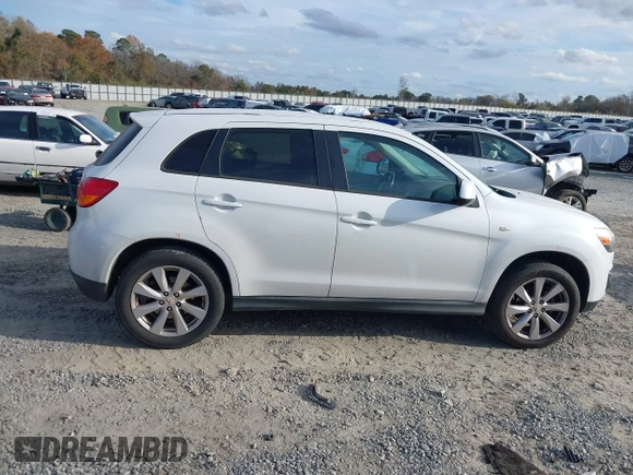 2015 Mitsubishi Outlander ES z VIN 4A4AP3AU4FE034451, wystawiony jako IAAI lot #41057102 z przebiegiem 166 263 mil mil oraz . Historia ofert i sprzedaży dostępna na DreamBid. Obrazek 13.