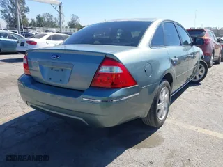 2006 Ford Five Hundred SE with VIN 1FAFP23146G136787, listed as a IAAI auction lot 41658975 with 251,479 mi miles. Bid and sale history available at carsss.com. Image 4.