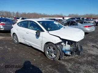2020 Hyundai Elantra SEL z VIN 5NPD84LF3LH598593, wystawiony jako IAAI lot #41590280 z przebiegiem 79 506 mil mil oraz . Historia ofert i sprzedaży dostępna na DreamBid. Obrazek 1.