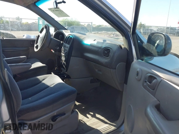 2003 Dodge Caravan SE with VIN 1D4GP25333B144775, listed as a IAAI auction lot 41999707 with 345,113 mi miles and . Bid and sale history available at carsss.com. Image 5.
