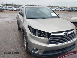 2015 Toyota Highlander Limited z VIN 5TDYKRFH9FS052053, wystawiony jako IAAI lot #41567437 z przebiegiem 42 464 mil mil oraz . Historia ofert i sprzedaży dostępna na DreamBid. Obrazek 1.