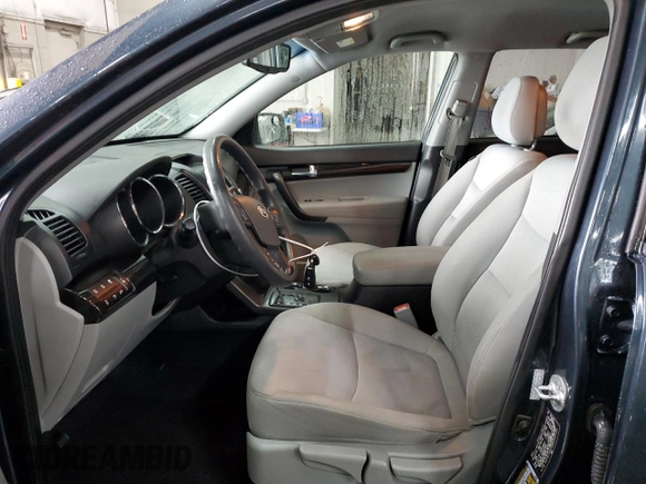 2011 Kia Sorento LX with VIN 5XYKTCA14BG002288, listed as a Copart auction lot 87329844 with 137,858 mi miles and Salvage Title. Bid and sale history available at carsss.com. Image 7.