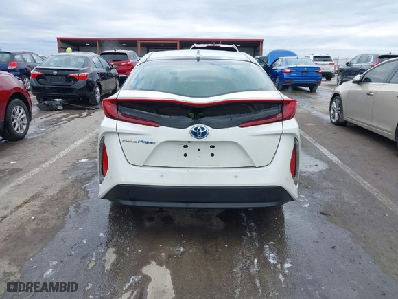 2018 Toyota Prius Prime Plus with VIN JTDKARFP4J3073788, listed as a IAAI auction lot 41521828 with NaN miles. Bid and sale history available at carsss.com. Image 17.