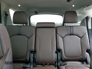 2025 Honda Pilot Elite with VIN 5FNYG1H82SB058680, listed as a Copart auction lot 42996425 with 9,890 mi miles and Salvage Title. Bid and sale history available at DreamBid. Image 10.