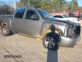 2008 Chevrolet Silverado 1500 1LT with VIN 3GCEC13068G263809, listed as a IAAI auction lot 41251500 with 108,327 mi miles and . Bid and sale history available at DreamBid. Image 1.