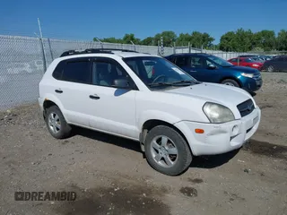 2006 Hyundai Tucson GL with VIN KM8JM12BX6U357809, listed as a IAAI auction lot 42410343 with 147,114 mi miles and . Bid and sale history available at DreamBid. Image 1.