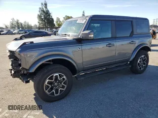 2023 Ford Bronco with VIN 1FMEE5DP0PLB97820, listed as a Copart auction lot 50392985 with 29,950 mi miles and Salvage Title. Bid and sale history available at DreamBid. Image 1.