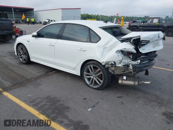 2018 Volkswagen Passat S z VIN 1VWAA7A39JC016259, wystawiony jako IAAI lot #42382550 z przebiegiem 89 143 mil mil oraz . Historia ofert i sprzedaży dostępna na DreamBid. Obrazek 3.
