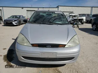 2002 Ford Focus SE with VIN 1FAFP34352W249783, listed as a Copart auction lot 48492845 with 241,170 mi miles and Salvage Title. Bid and sale history available at carsss.com. Image 5.