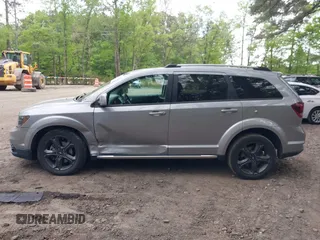 2020 Dodge Journey Crossroad z VIN 3C4PDCGB4LT201564, wystawiony jako IAAI lot #42105007 z przebiegiem 115 411 mil mil oraz . Historia ofert i sprzedaży dostępna na DreamBid. Obrazek 14.