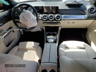 2023 Mercedes-Benz GLB 250 z VIN W1N4M4GB7PW319710, wystawiony jako Copart lot #49306405 z przebiegiem Nie podano mil oraz Szkoda całkowita • Salvage title. Historia ofert i sprzedaży dostępna na DreamBid. Obrazek 8.