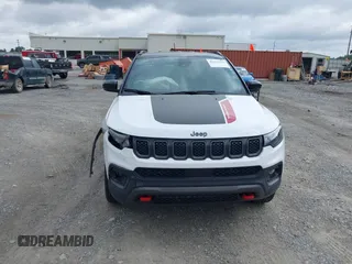 2024 Jeep Compass Trailhawk with VIN 3C4NJDDN2RT602771, listed as a IAAI auction lot 42462793 with 25,152 mi miles and . Bid and sale history available at DreamBid. Image 12.