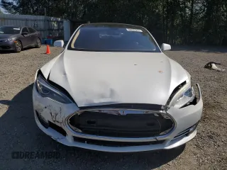 2013 Tesla Model S Performance with VIN 5YJSA1DP1DFP22426, listed as a Copart auction lot 66045915 with 88,757 mi miles and Salvage title. Bid and sale history available at DreamBid. Image 5.
