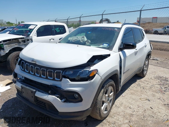 2022 Jeep Compass Latitude с VIN 3C4NJCBB4NT210839, выставлен на аукционе IAAI как лот 42085461 с пробегом 27 638 миль миль и . История ставок и продаж доступна на DreamBid. Изображение 2.