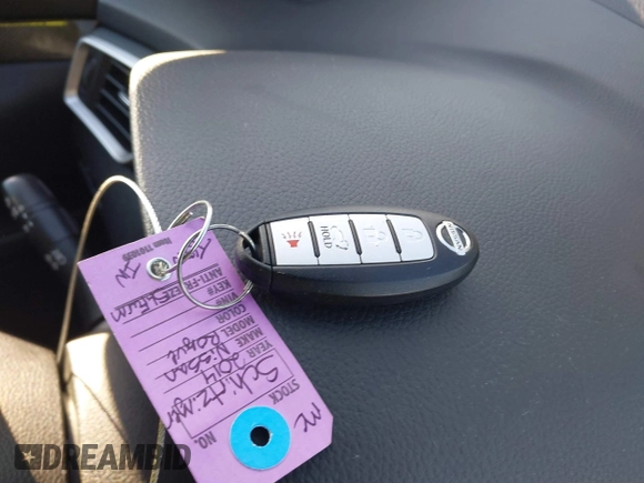 2014 Nissan Rogue S with VIN 5N1AT2MV7EC755967, listed as a IAAI auction lot 41800889 with 130,811 mi miles. Bid and sale history available at carsss.com. Image 11.