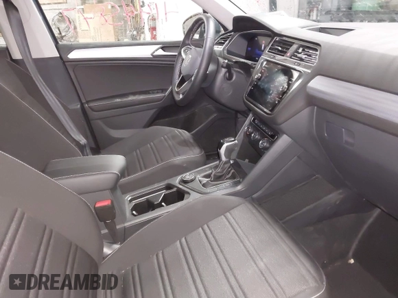 2024 Volkswagen Tiguan S with VIN 3VVFB7AX0RM183789, listed as a IAAI auction lot 41445847 with 1,500 mi miles and . Bid and sale history available at DreamBid. Image 5.