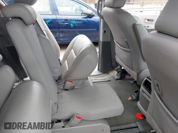 2015 Toyota Sienna XLE with VIN 5TDYK3DC3FS676919, listed as a IAAI auction lot 42475307 with 99,574 mi miles and . Bid and sale history available at DreamBid. Image 8.