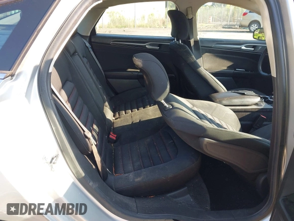 2016 Ford Fusion SE Hybrid z VIN 3FA6P0LU6GR121605, wystawiony jako IAAI lot #42651096 z przebiegiem 194 693 mil mil oraz . Historia ofert i sprzedaży dostępna na DreamBid. Obrazek 8.