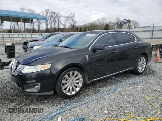 2009 Lincoln MKS z VIN 1LNHM94R19G614950, wystawiony jako Copart lot #49916595 z przebiegiem 178 438 mil mil oraz Szkoda całkowita • Salvage title. Historia ofert i sprzedaży dostępna na DreamBid. Obrazek 1.