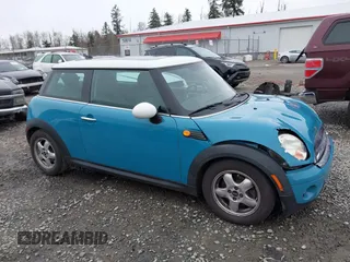 2009 MINI Cooper Hardtop with VIN WMWMF33569TW70413, listed as a IAAI auction lot 41776589 with 85,394 mi miles. Bid and sale history available at carsss.com. Image 13.