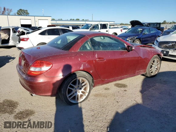 2008 Mercedes-Benz SLK-Class 3.0L with VIN WDBWK54F98F182210, listed as a Copart auction lot 80752924 with 117,956 mi miles and Salvage Title. Bid and sale history available at carsss.com. Image 3.