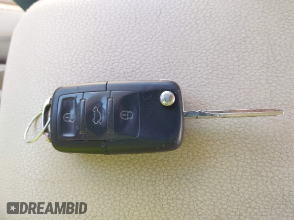 2010 Volkswagen Jetta TDI with VIN 3VWRL7AJ8AM039834, listed as a IAAI auction lot 42029281 with 155,883 mi miles and . Bid and sale history available at DreamBid. Image 11.